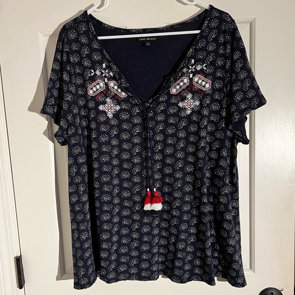 Lane Bryant blue & white top size 14/16